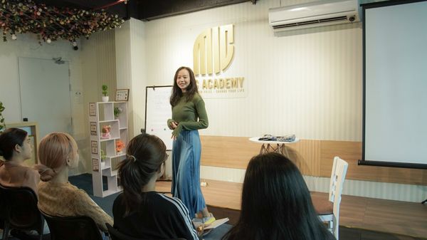  Cho Thuê Phòng Họp và Sự Kiện (từ 8 đến 50 người) 