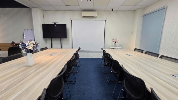  Cho Thuê Phòng Họp và Sự Kiện (từ 8 đến 50 người) 