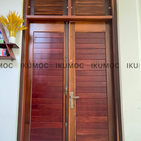 Cửa gỗ tự nhiên