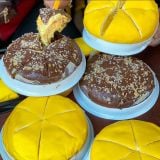  Bánh phú sĩ Chocolate hạnh nhân size 16cm - 600g 