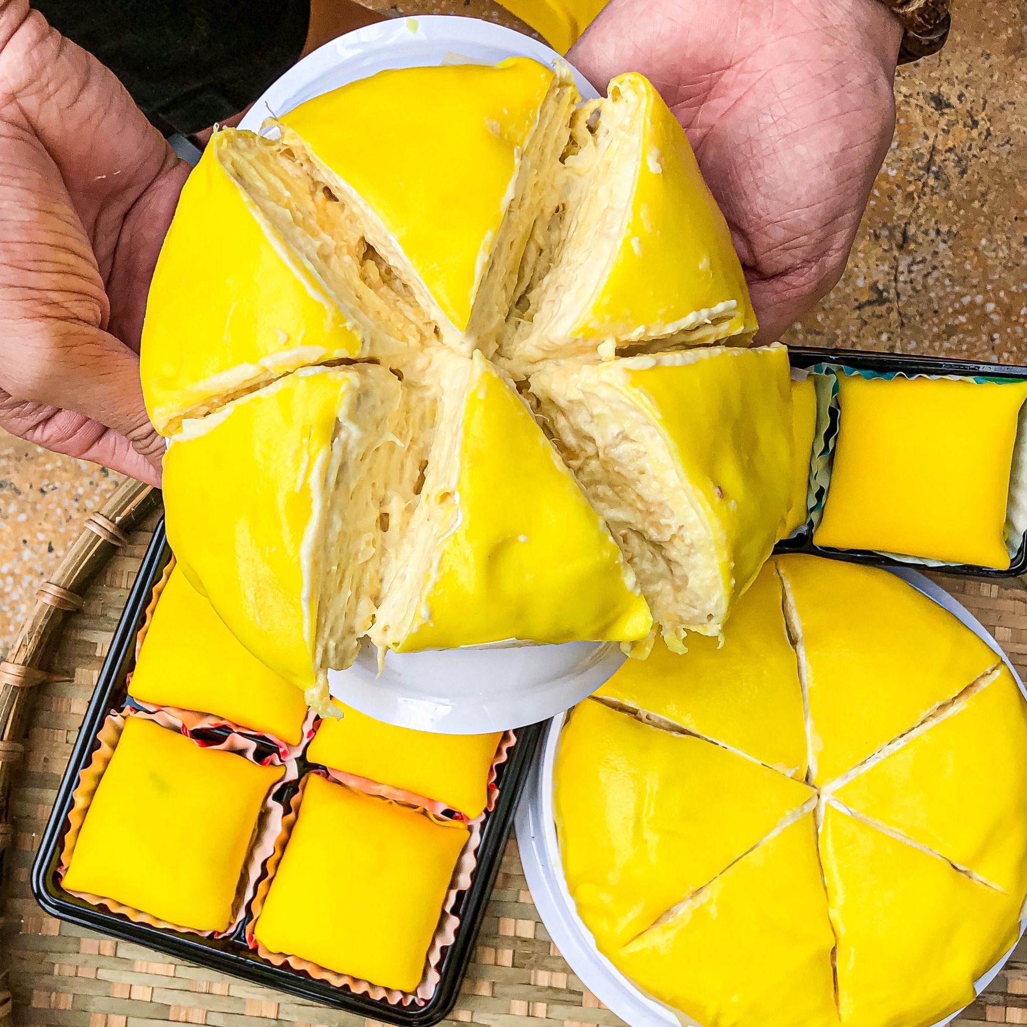  Bánh Sầu Riêng ngàn lớp truyền thống - Size 16cm (600g) 