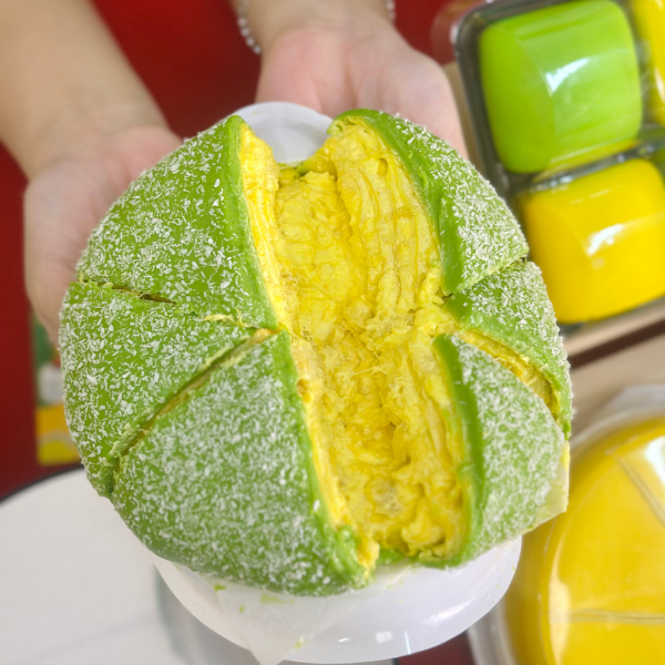  Bánh Phú Sĩ Sầu Riêng lá dứa - Size 16cm (600g) 