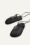  NƠM SANDALS 