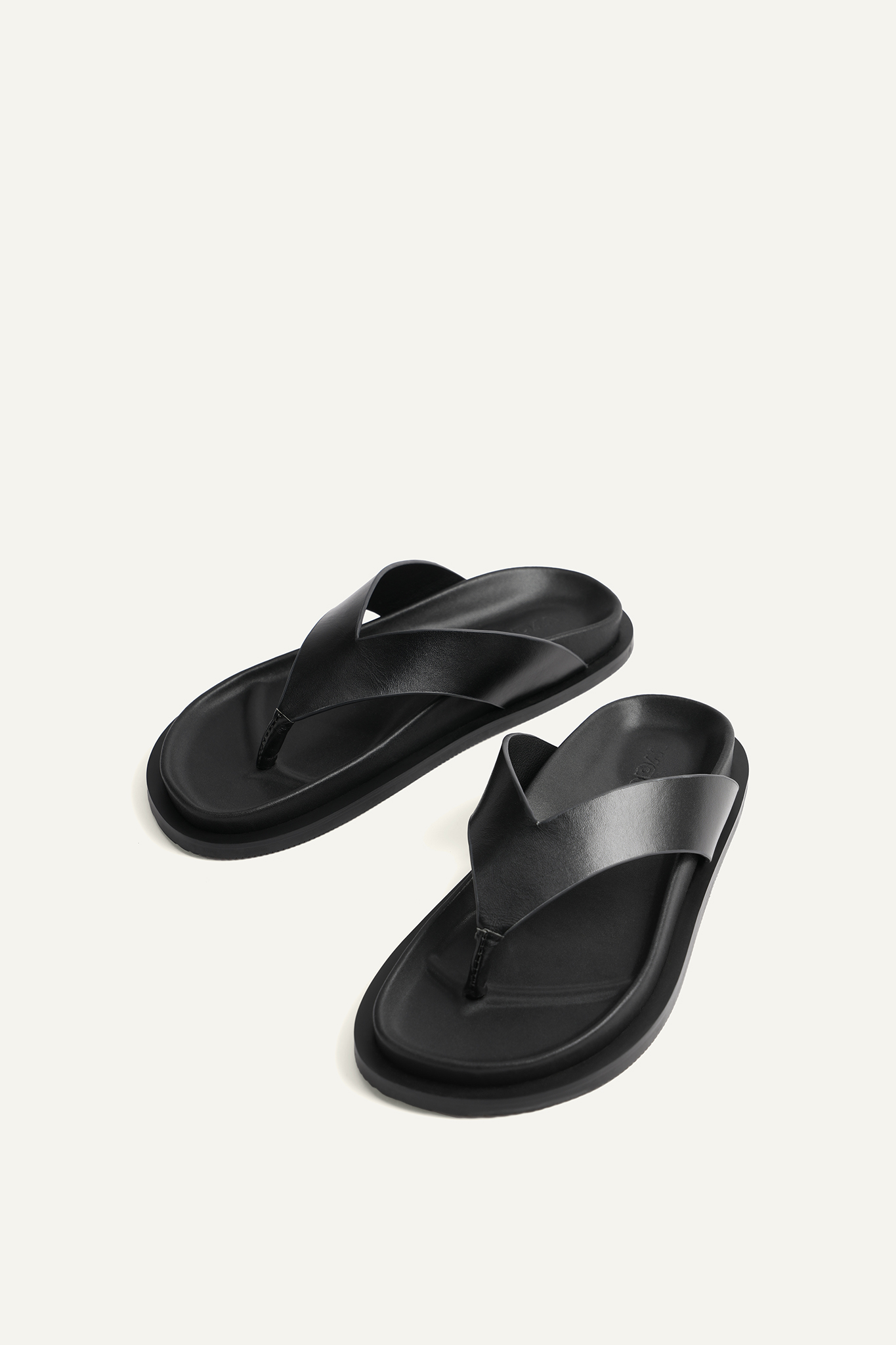 【美品】TODAYFUL Tong Leather Sandals 黒 37 TODAYFUL(トゥデイフル)の「Tong Leather Sandals」 - PARTE