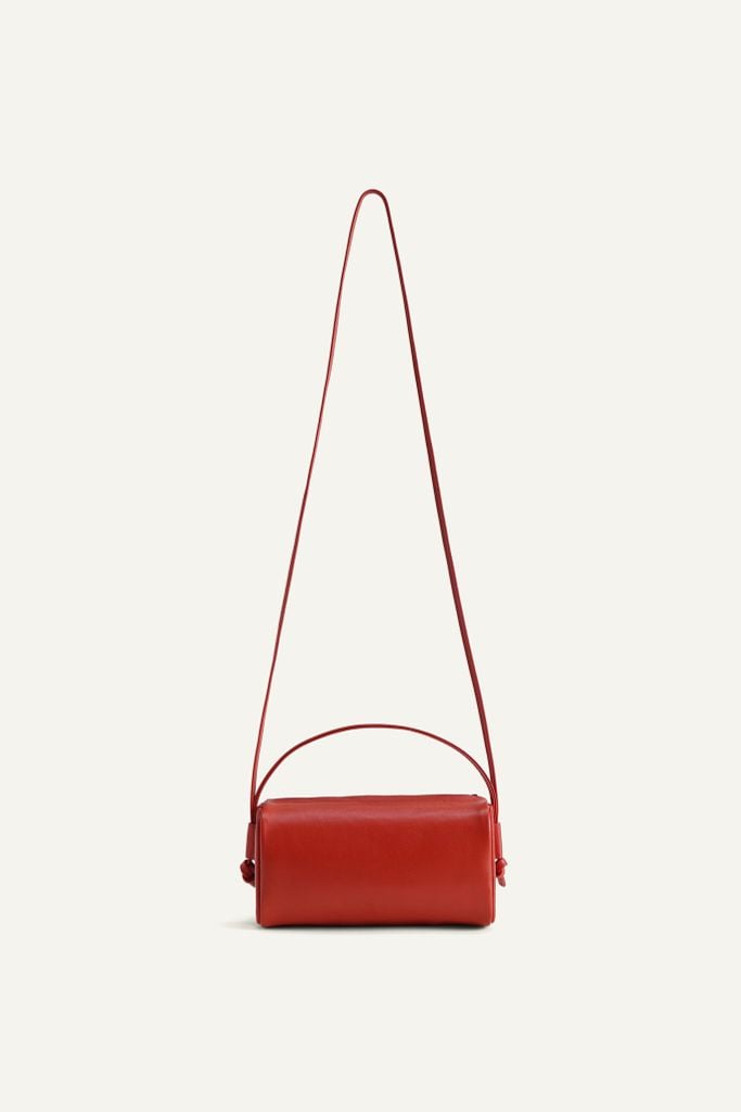 【韓国人気】GENERAL IDEA square rivet shoulder bag 2カラー 韓国人気】GENERAL IDEA square rivet shoulder bag 2カラー