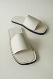  GÔ SANDALS 