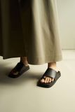  XỎ SANDALS 