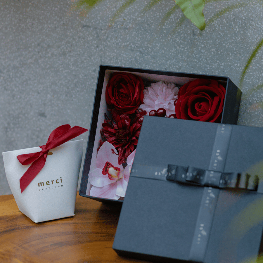  VALENTINE GIFT - CRYSTAL 