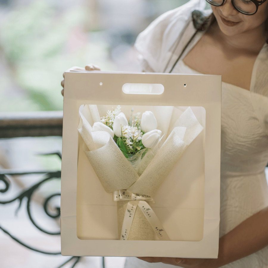  TULIP TRẮNG 5 BÔNG 