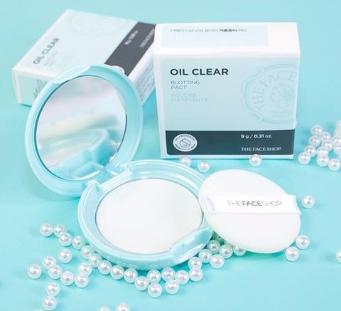 Phấn phủ nén kiềm dầu, che phủ tốt và mịn lì da The Face Shop Oil Clear Smooth & Bright Powder SPF30/PA++ 9gr #N203.Natural