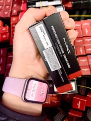 Son Kem Đỏ gạch độc đáo, phù hợp với nhiều tông da MAC Powder Kiss Liquid Lipcolour Màu 991 Devoted To Chili Đỏ Gạch