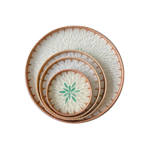 Round Rattan Woven Tray with Chromatic Shell