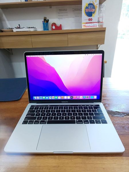 MacBook Pro (13-inch, 2019, Four Thunderbolt 3 ports) [Silver] - i7 2.8/16GB/256GB - 98%