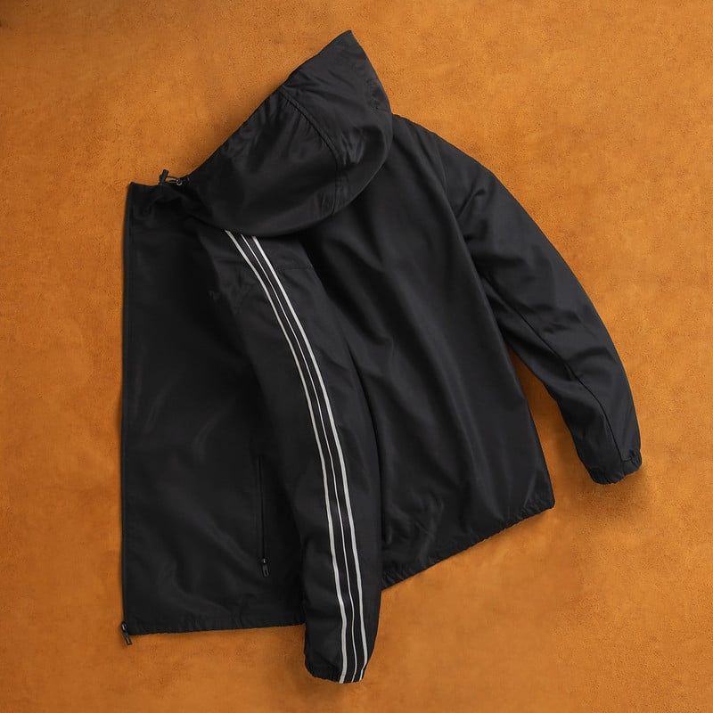  Áo khoác gió 1 lớp logo ngực EWCW010 