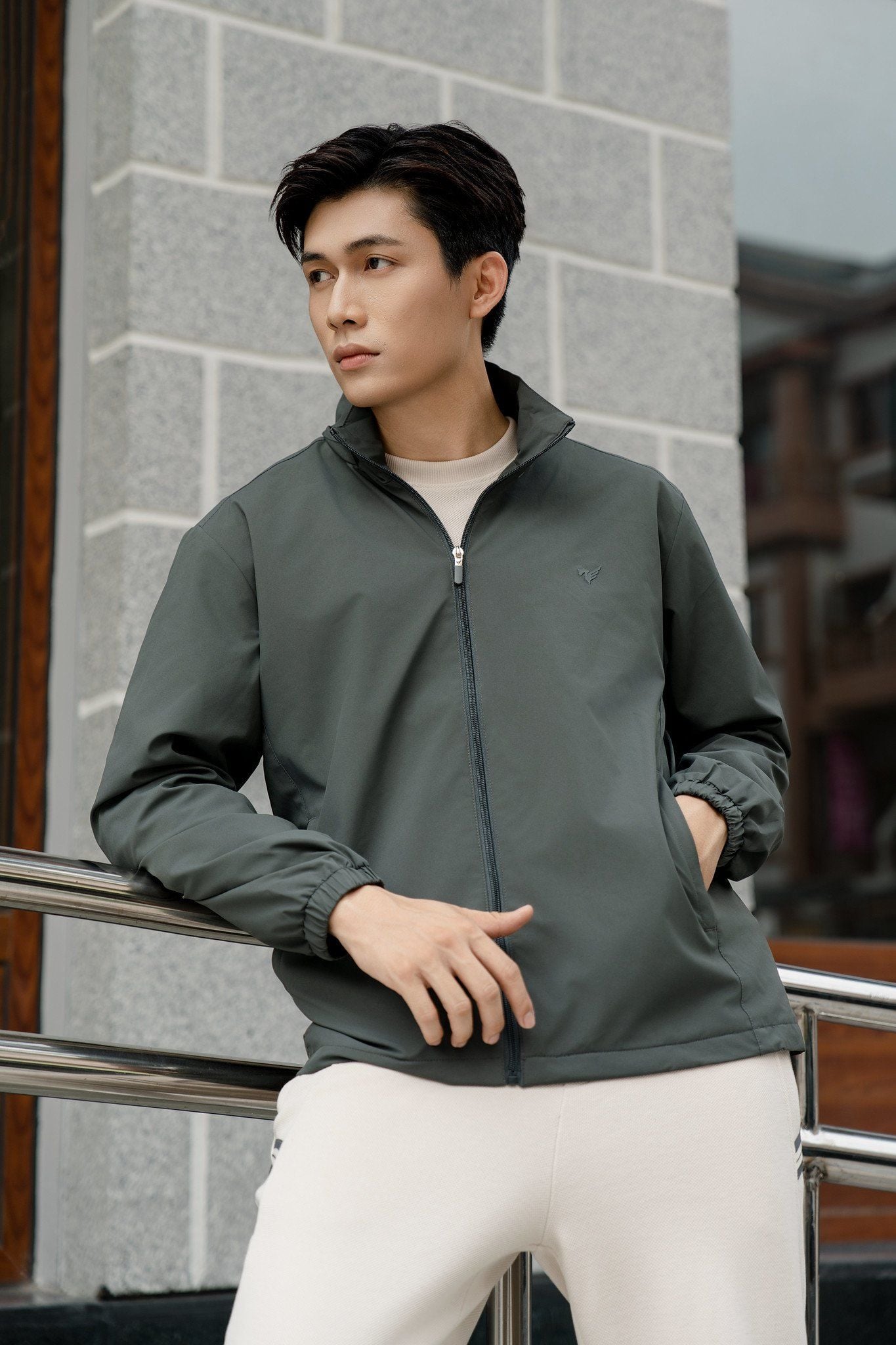  Áo khoác gió 2 lớp mũ tháo rời EWCW001 