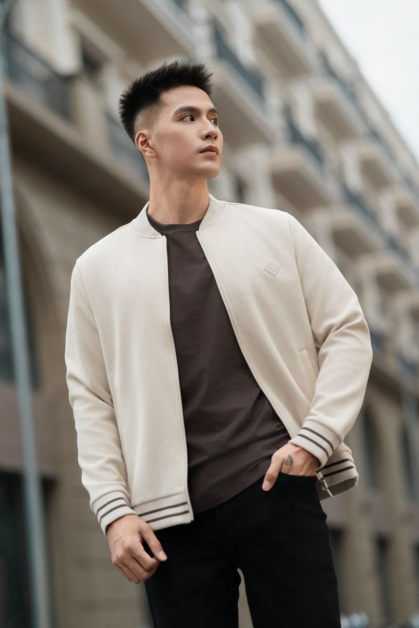  Áo Khoác nỉ vải hiệu ứng đáp logo Horse cao su FWCS004 