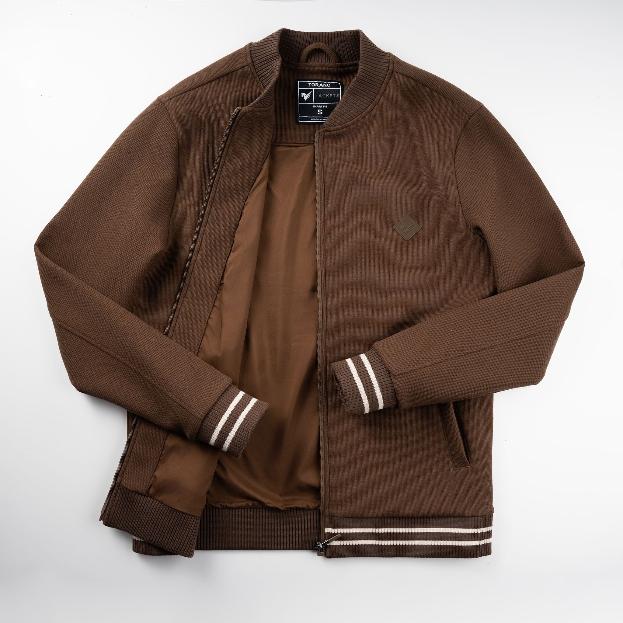  Áo Khoác nỉ vải hiệu ứng đáp logo Horse cao su FWCS004 