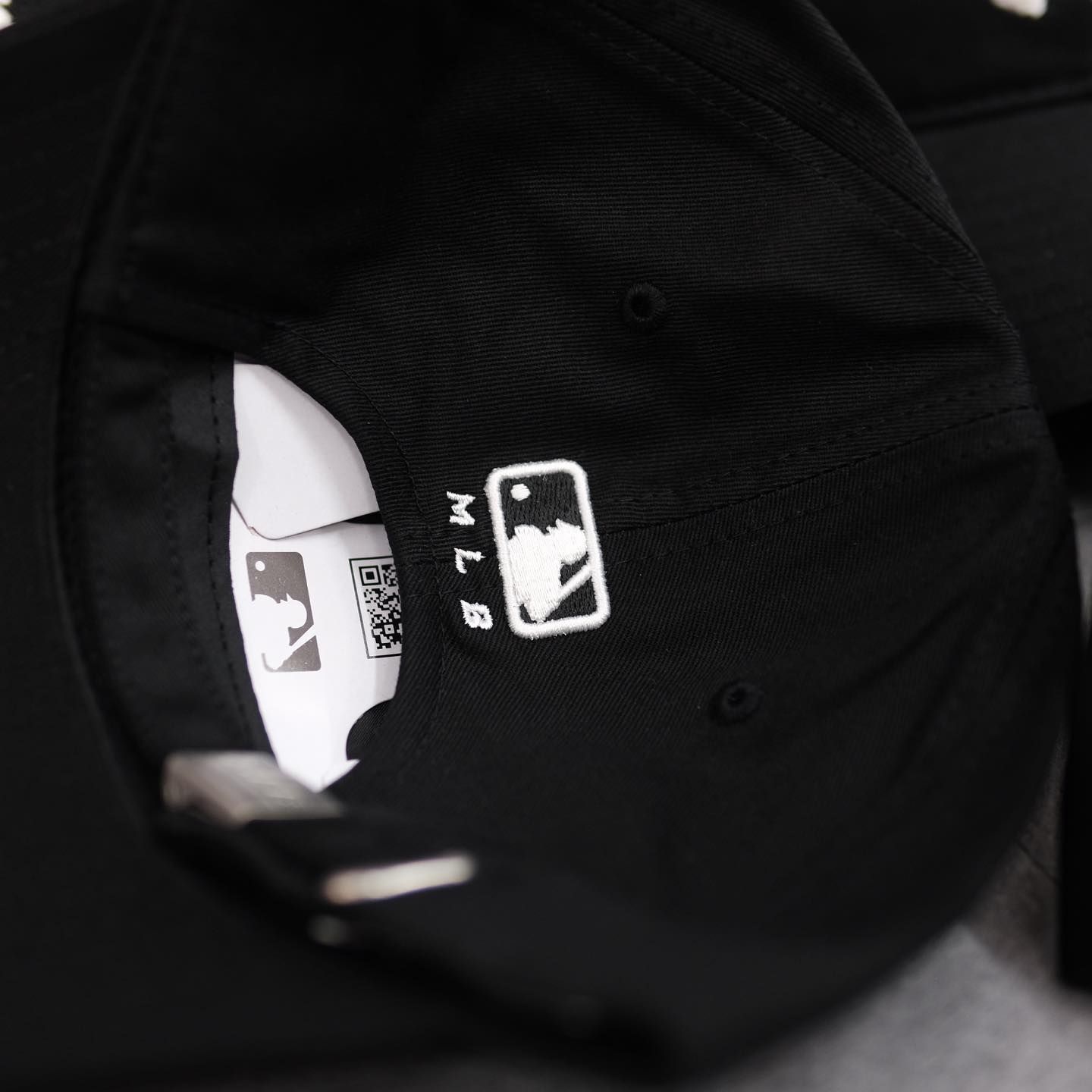  Mũ Nón MLB Màu Đen Logo Ny Bông 