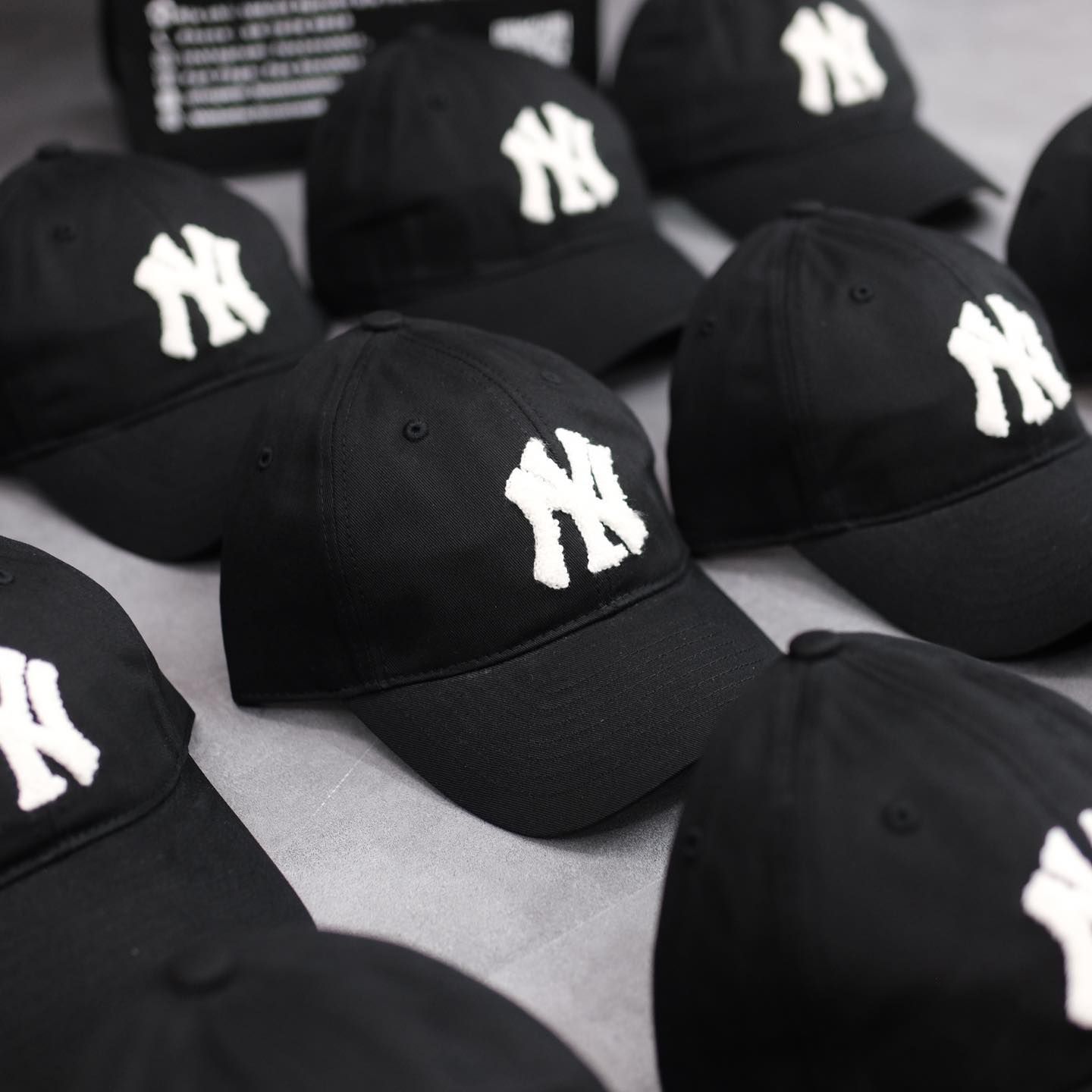  Mũ Nón MLB Màu Đen Logo Ny Bông 