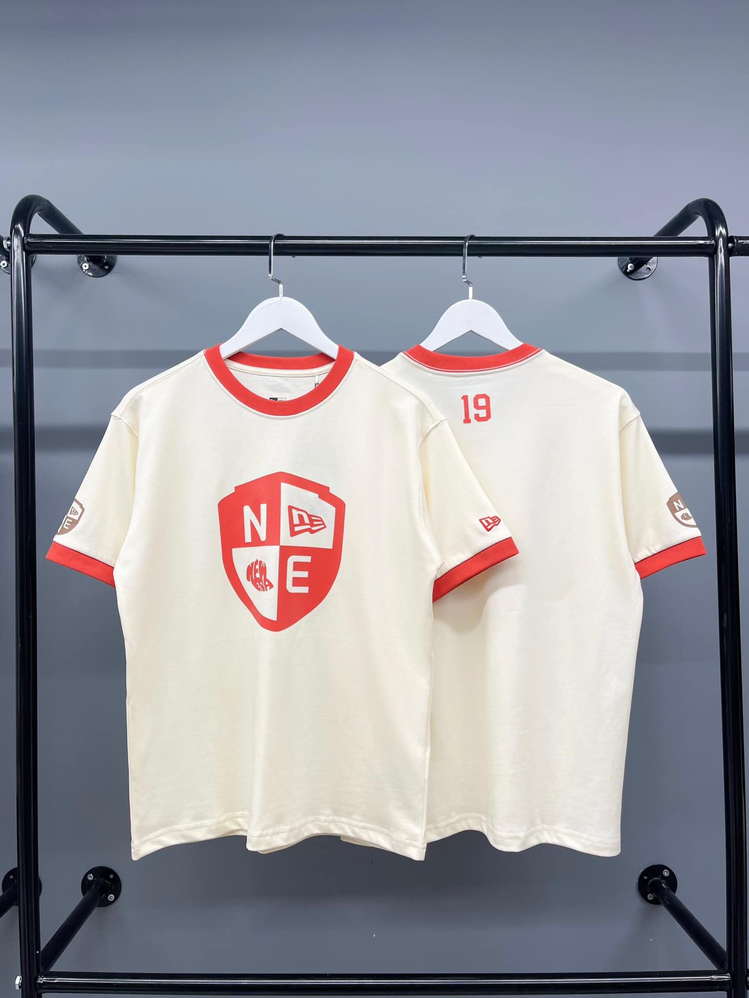  SALE - Áo Thun New Era Kem Bo Cam I 13558561 Hàng Chính Hãng 