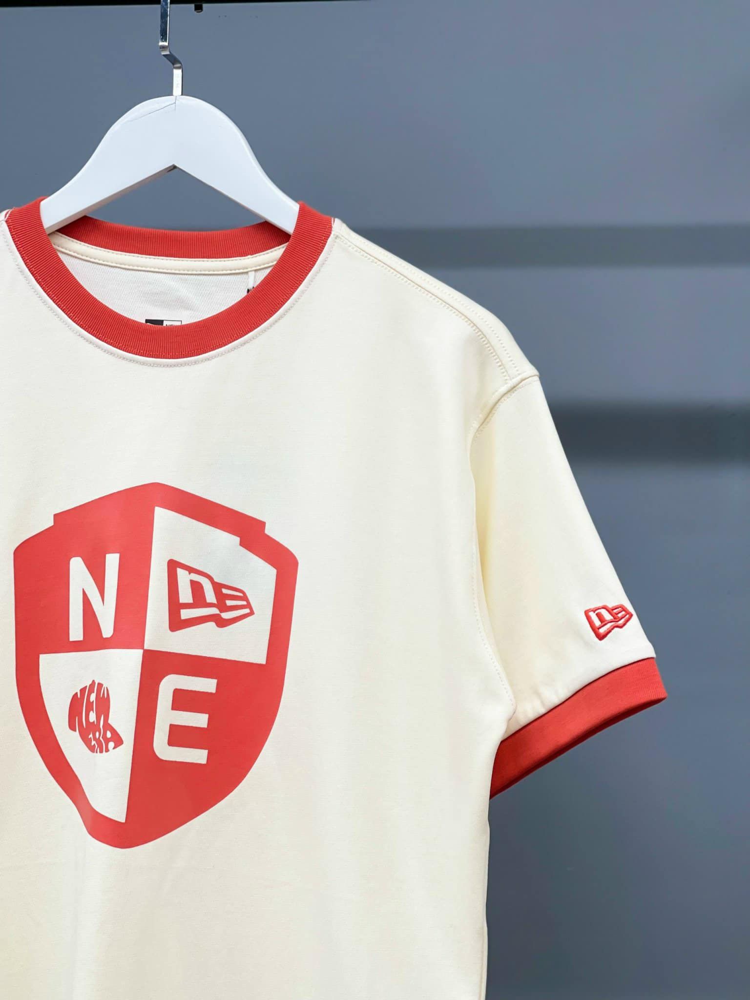  SALE - Áo Thun New Era Kem Bo Cam I 13558561 Hàng Chính Hãng 