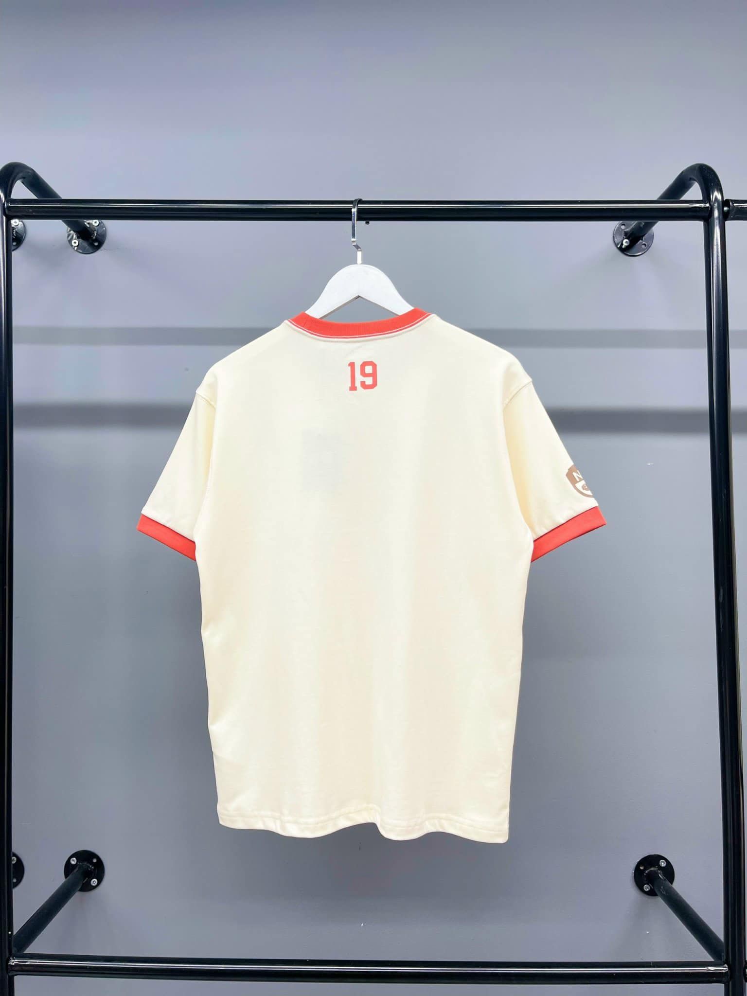  SALE - Áo Thun New Era Kem Bo Cam I 13558561 Hàng Chính Hãng 