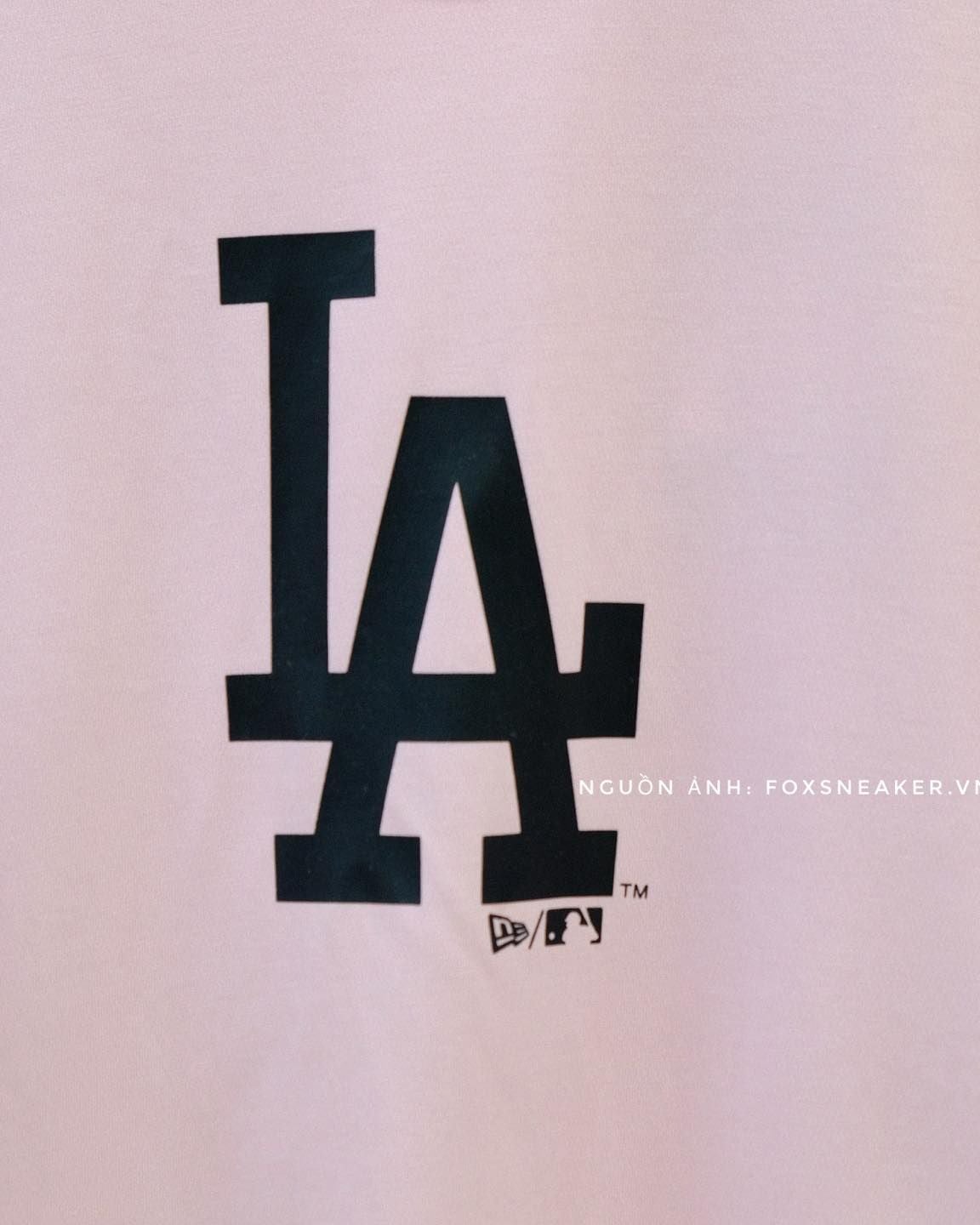  Áo Thun New Era La Hồng Logo Chữ Màu Đen I 12147609 Hàng Chính Hãng 