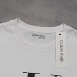  Áo Thun CK Màu Trắng | 40DC813 Hàng Chính Hãng 
