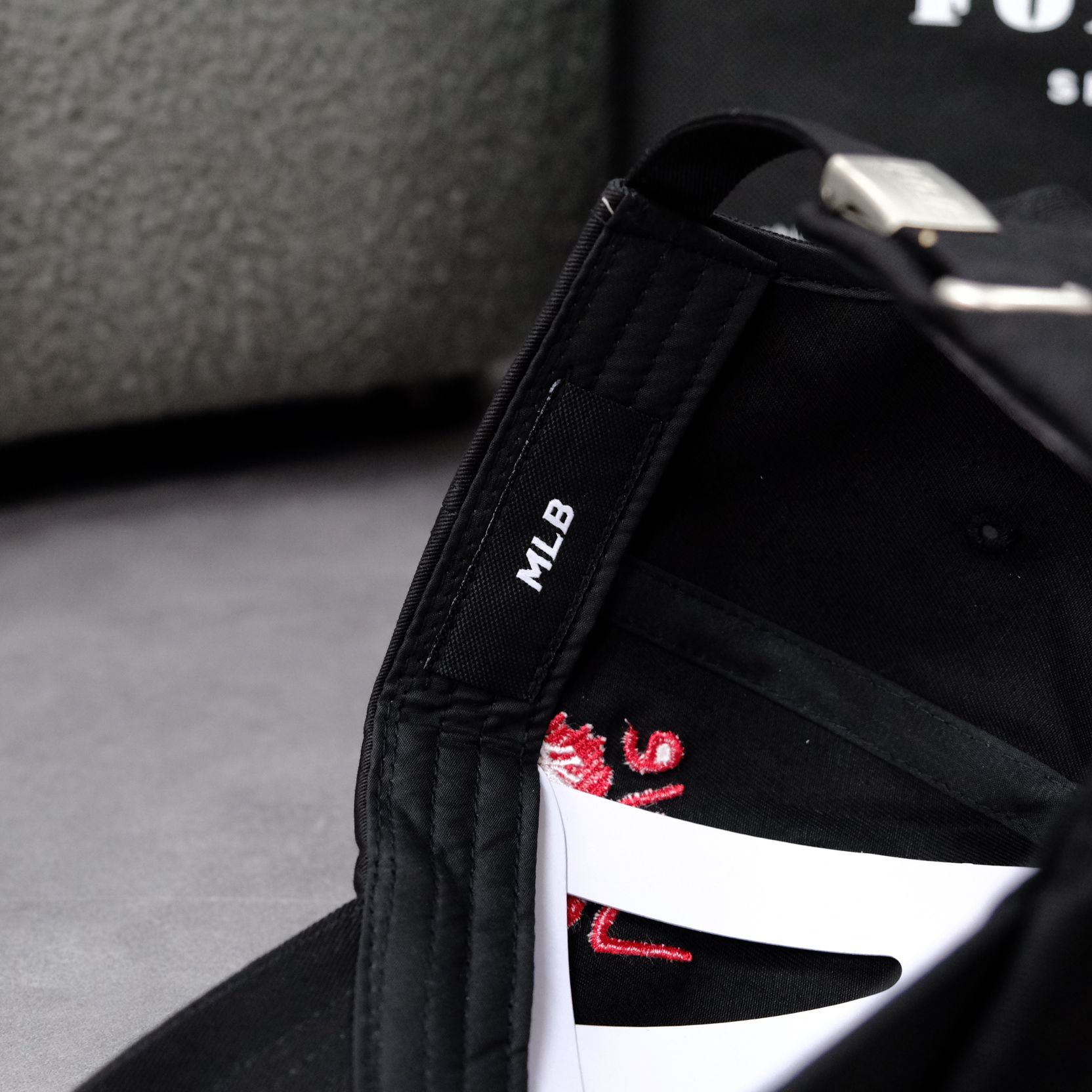  Mũ Nón MLB Ny Đen Thêu Logo Tim Love [32cpua111 50l] 