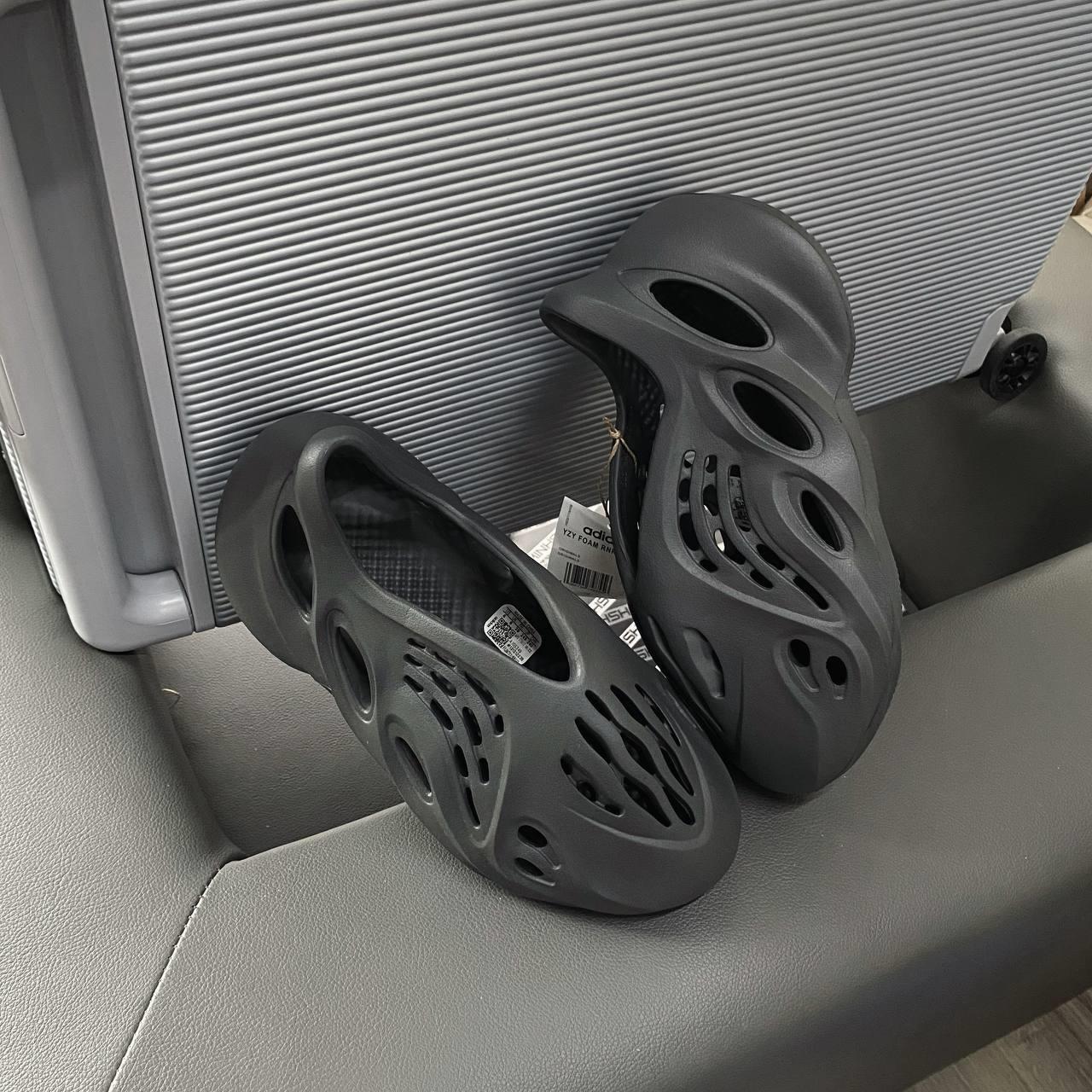 adidas YZY FOAM RNA CARBON