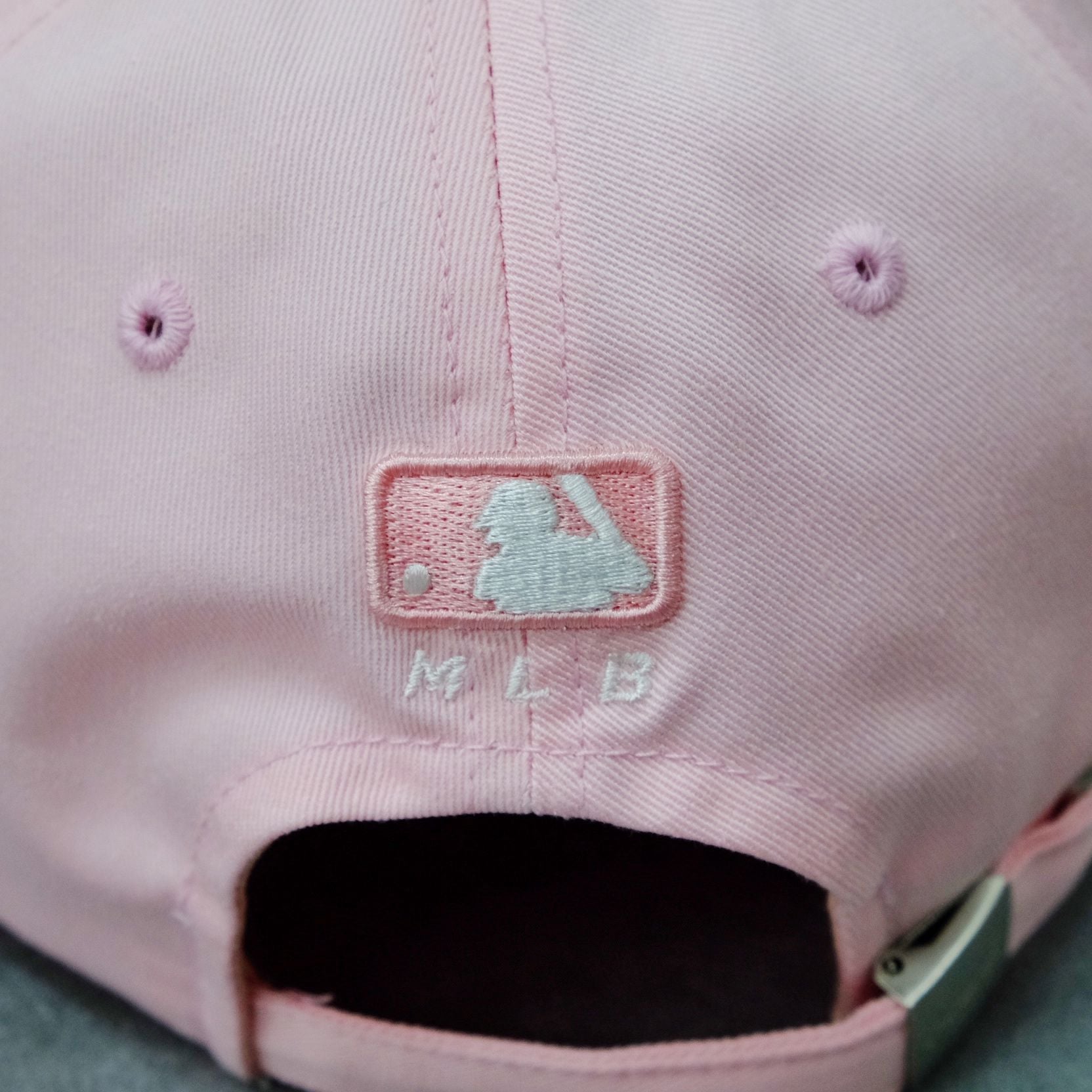  Mũ Nón MLB Màu Hồng Logo Ny Thêu Tim Love Hàng Chính Hãng 