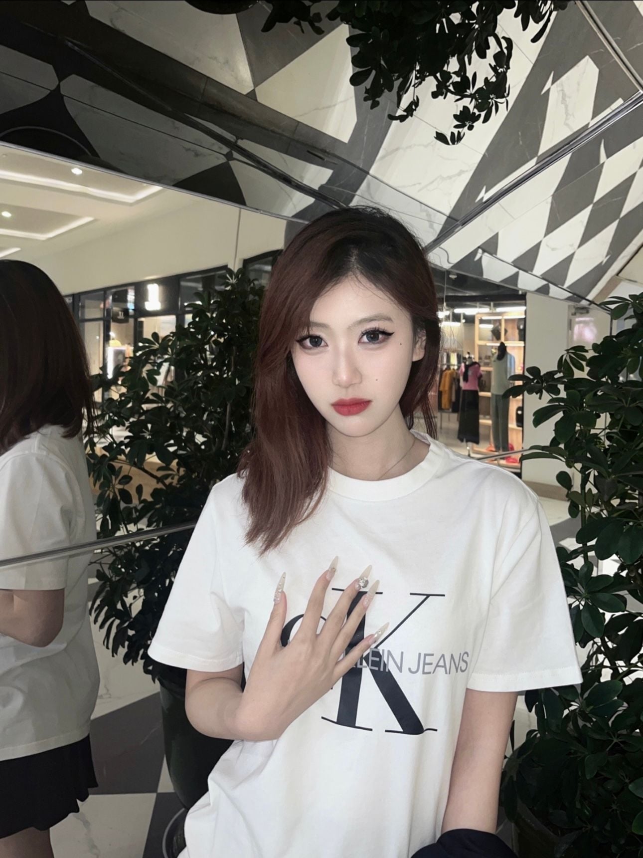  Áo Thun CK Màu Trắng | 40DC813 Hàng Chính Hãng 