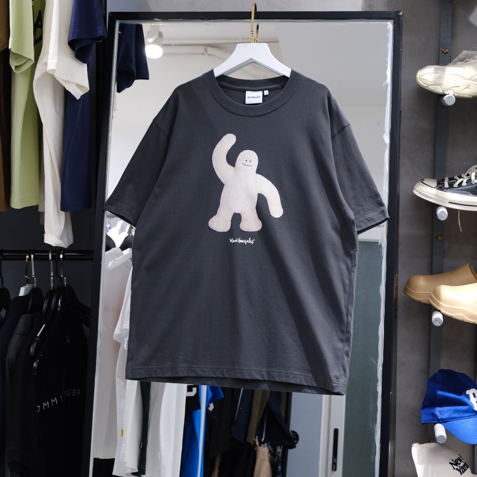  Áo Thun MarkGonzales Người Tuyết Xám Chính Hãng 
