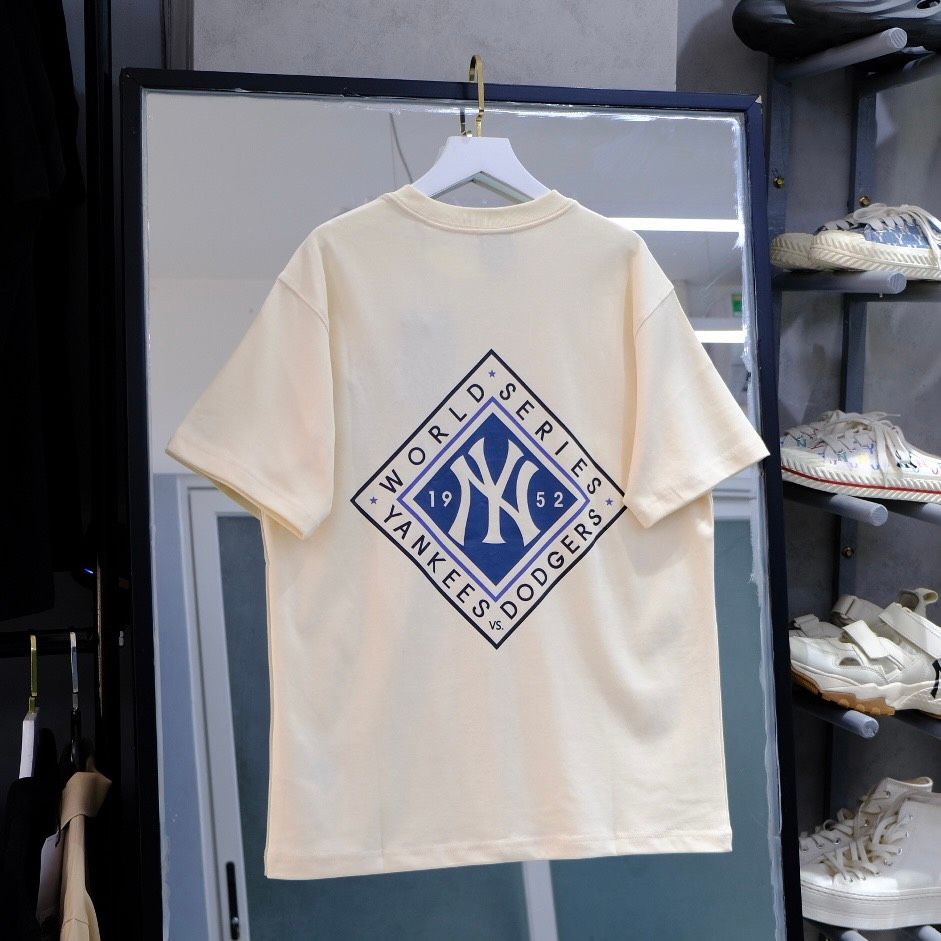  SALE - Áo Thun New Era Hình Thoi Màu Kem I 122046145 Hàng Chính Hãng 