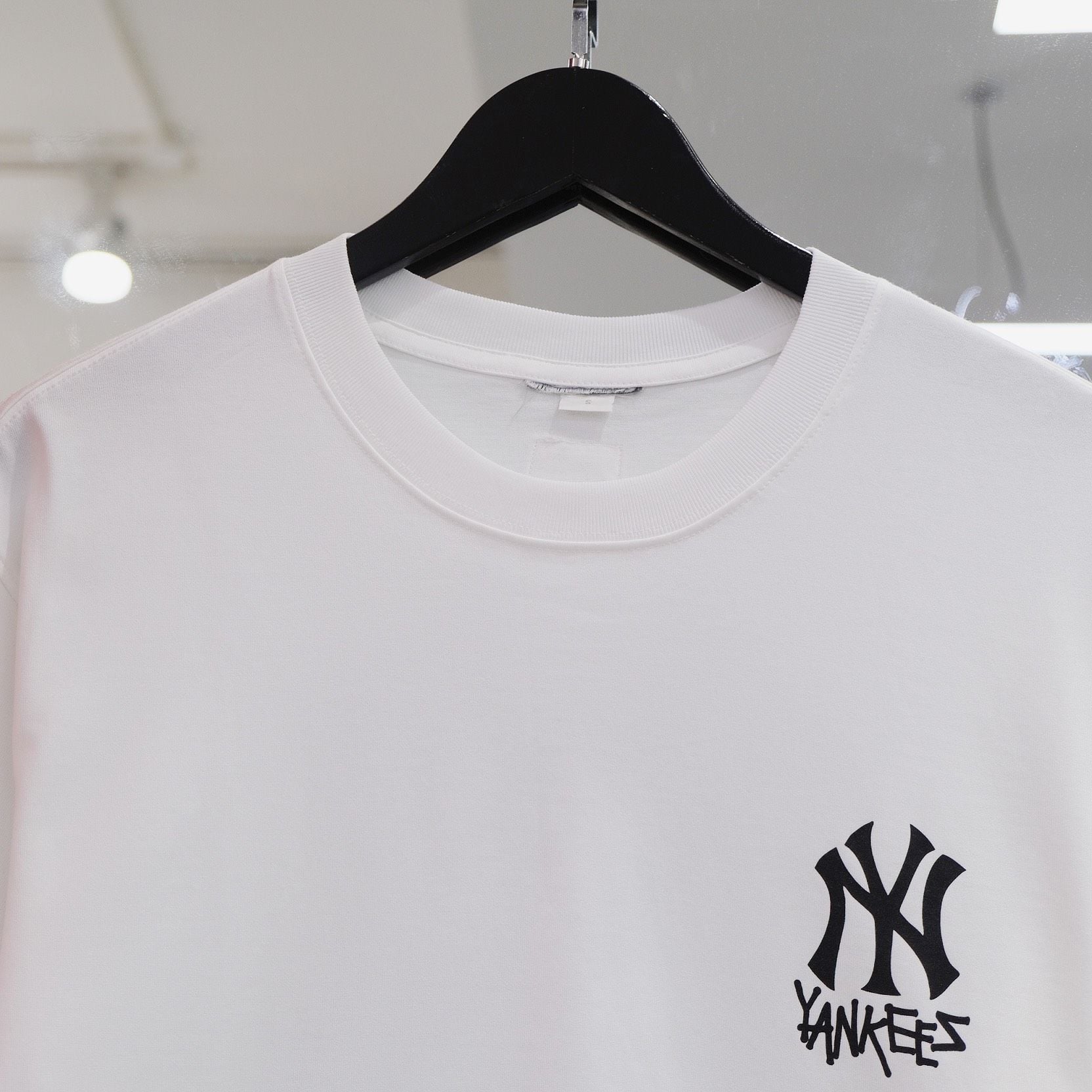  Áo Thun MLB Ny Yankees 3ATSB1843-50WHS Màu Trắng Chính Hãng 