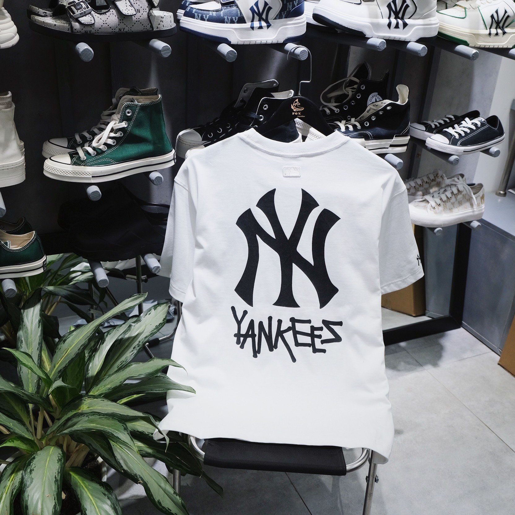  Áo Thun MLB Ny Yankees 3ATSB1843-50WHS Màu Trắng Chính Hãng 