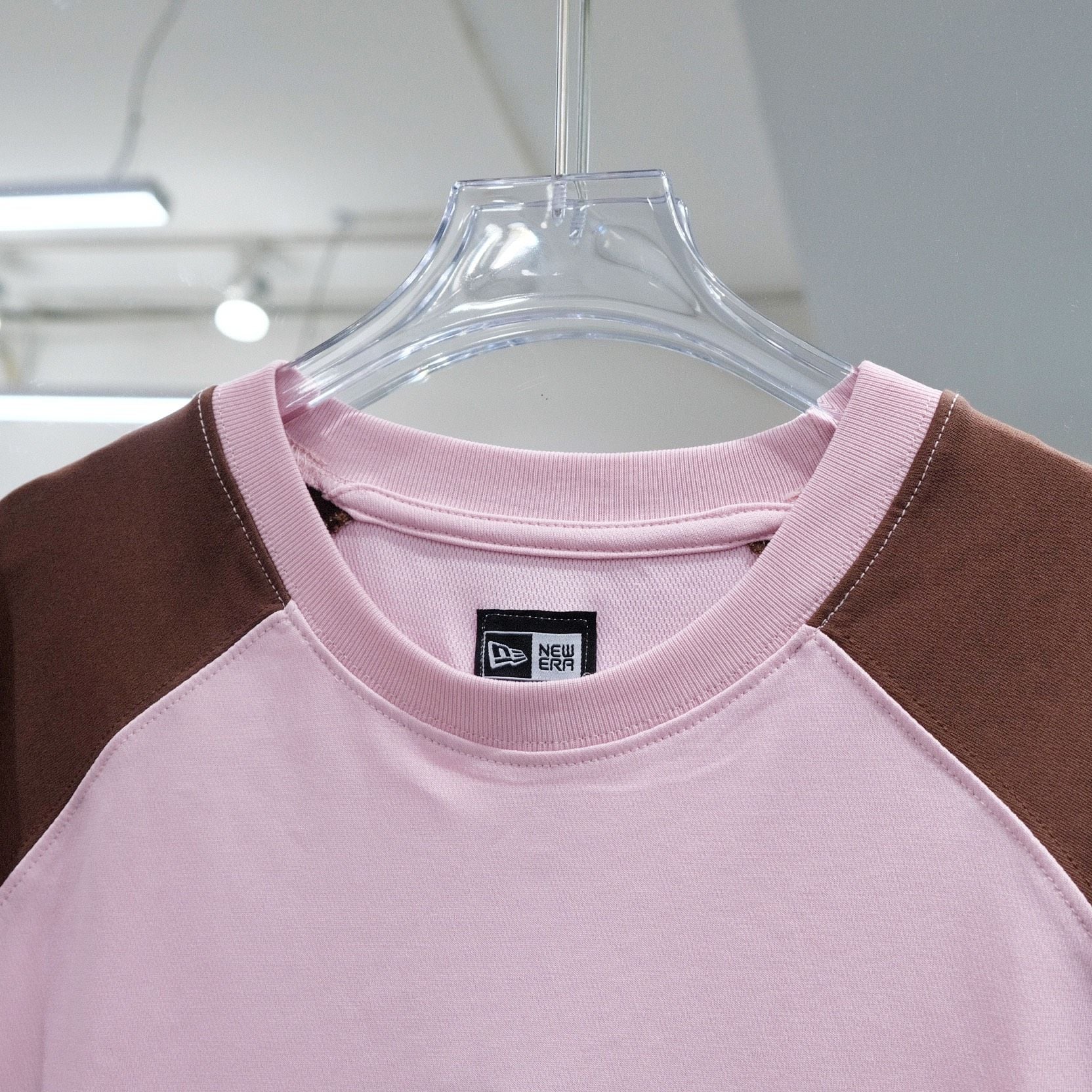  SALE - Áo Thun New Era La Hồng Tay Nâu I 14385045 Hàng Chính Hãng 