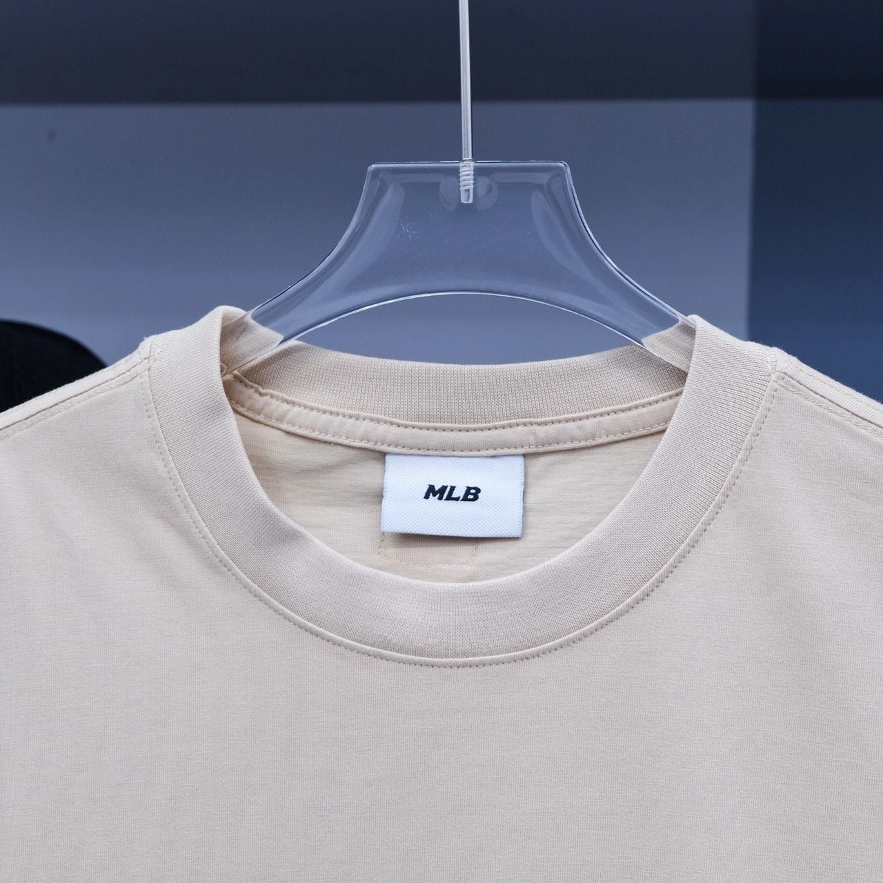  Áo Thun MLB Boston Red Sox Khaki Hàng Chính Hãng 3ATSV0533 