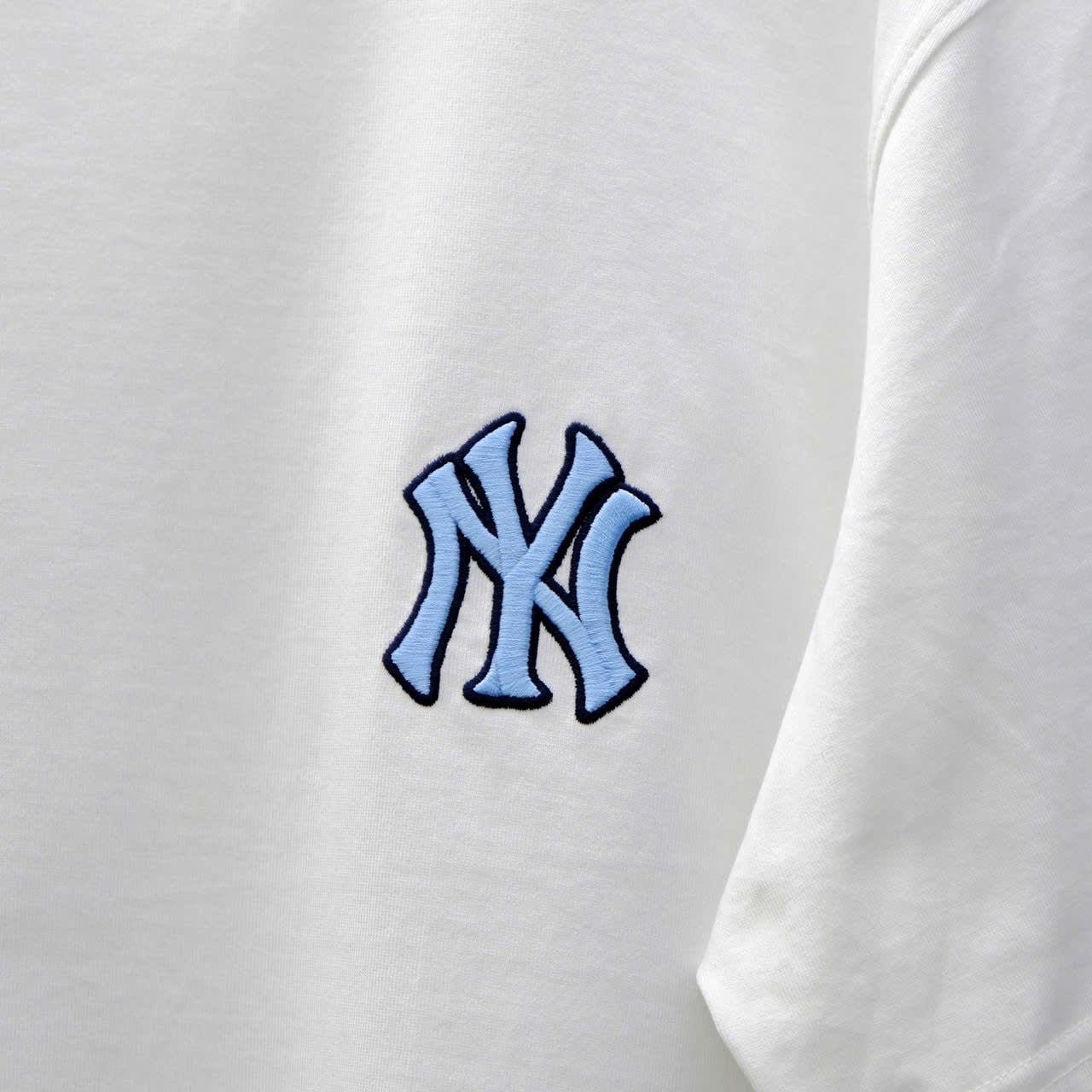  Áo Thun MLB Ny Monogram Biglux Trắng 3ATSM0343 Hàng Chính Hãng 