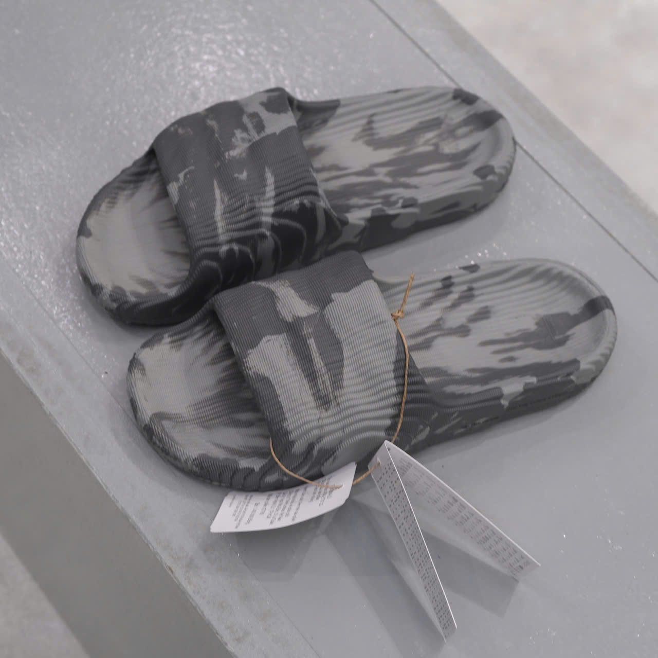  Dép Adidas Adilette22 Màu Xám Xi Măng Loang | Code: IE7760 Hàng Chính Hãng 