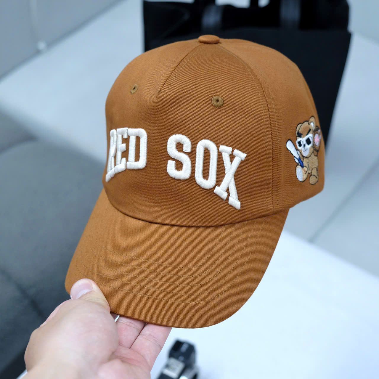  Mũ Nón MLB Red Sox Gấu Nâu Chính Hãng 