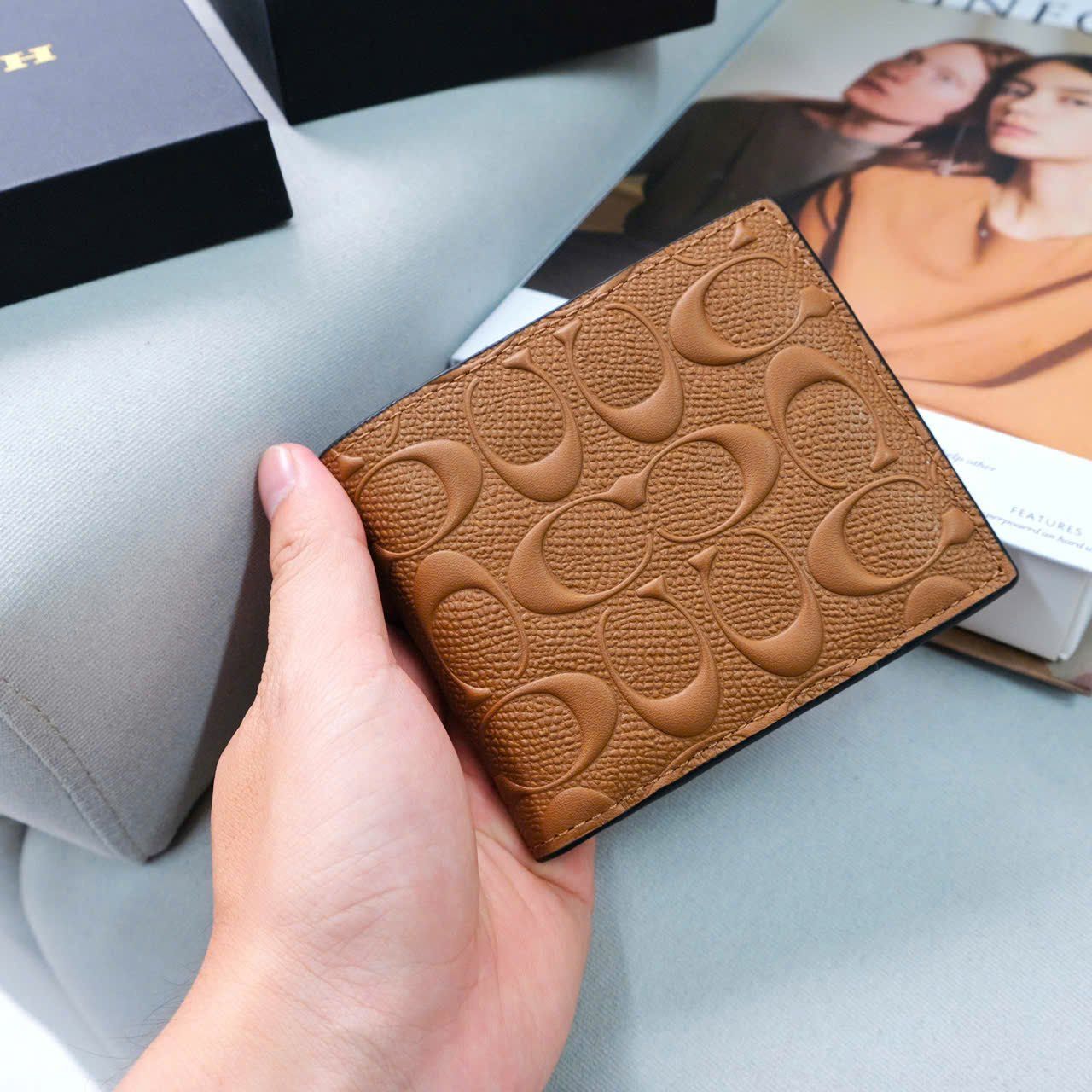  Ví Coach Da Nâu Logo Dập Nổi Hàng Chính Hãng | Fox Sneaker 