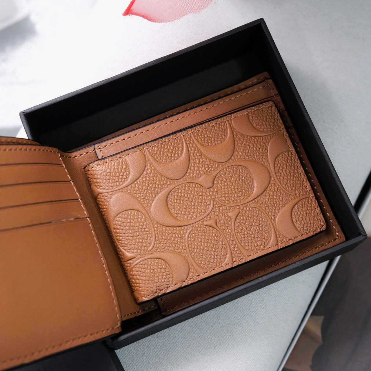  Ví Coach Da Nâu Logo Dập Nổi Hàng Chính Hãng | Fox Sneaker 