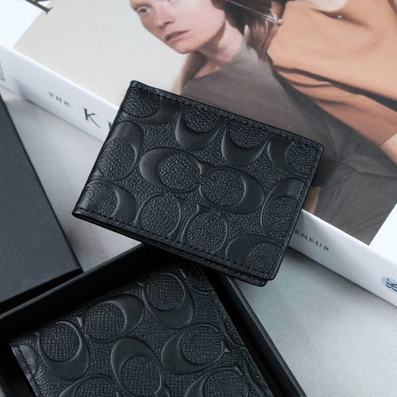  Ví Coach Da Đen Logo Dập Nổi Hàng Chính Hãng | Fox Sneaker 