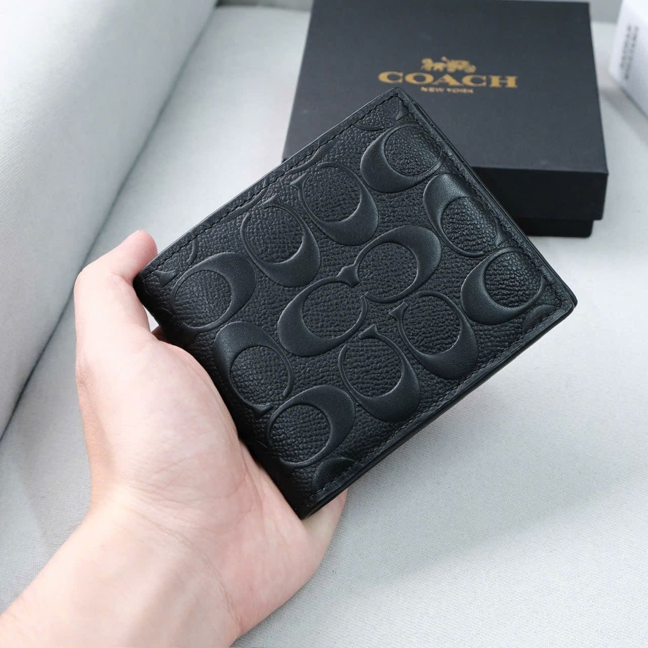  Ví Coach Da Đen Logo Dập Nổi Hàng Chính Hãng | Fox Sneaker 