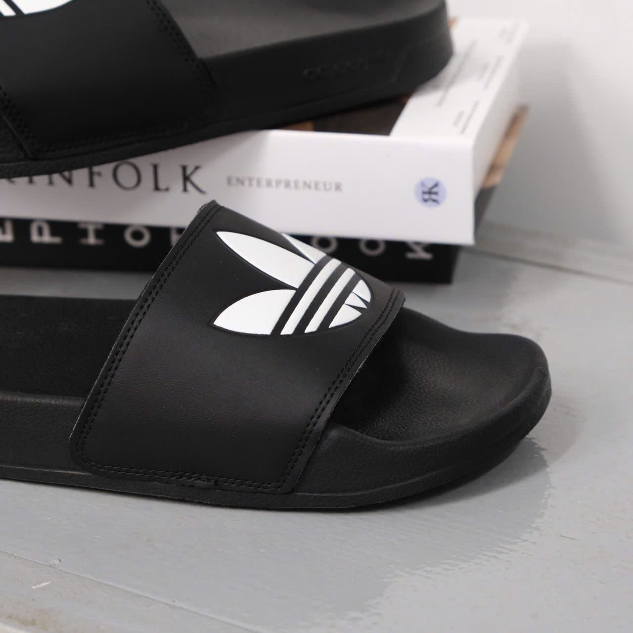  Dép Adidas Cỏ 3 Lá Màu Đen Hàng Chính Hãng CODE: FU8298 