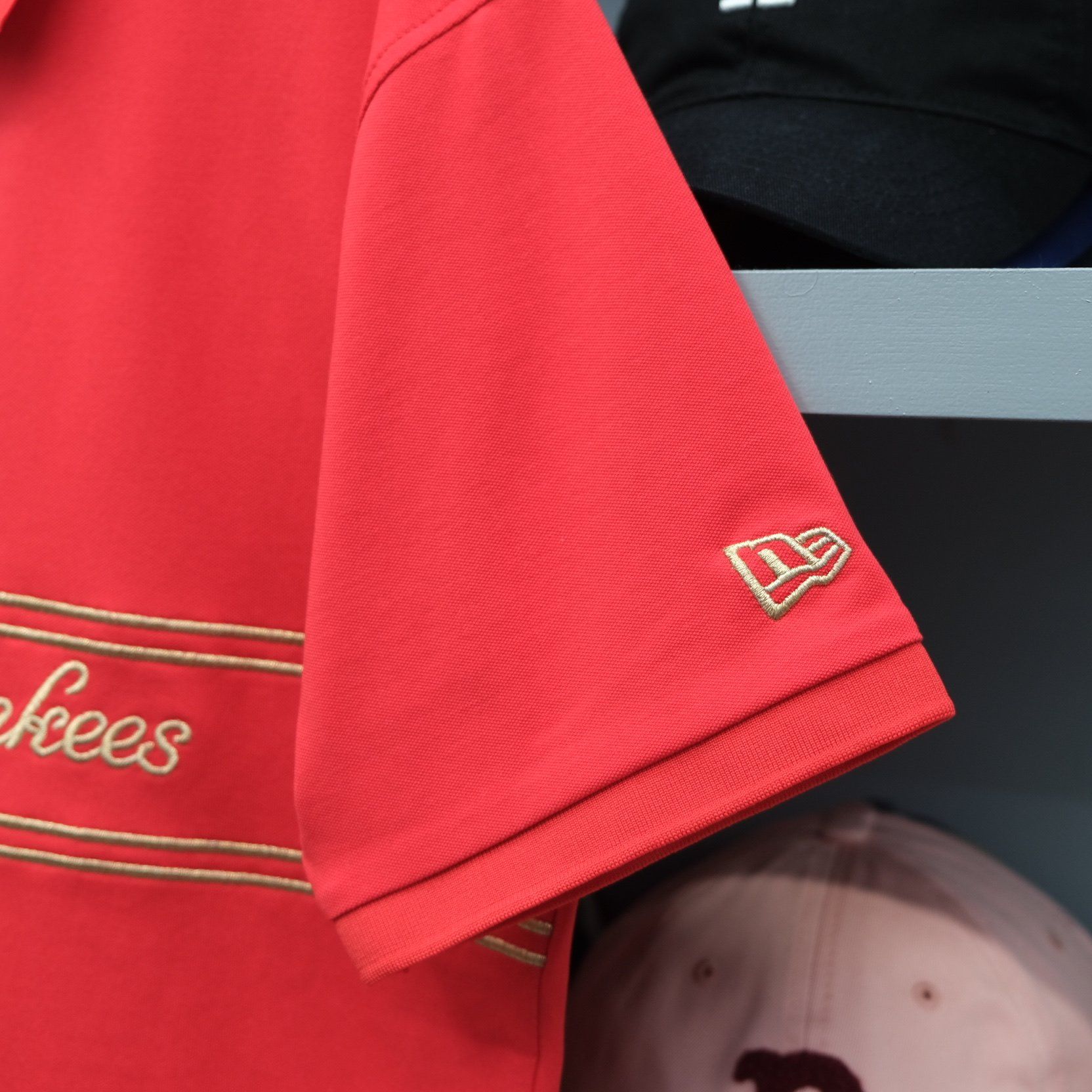  SALE - Áo Polo New Era Đỏ Sọc Ngực Hàng Chính Hãng CODE: 13335565 