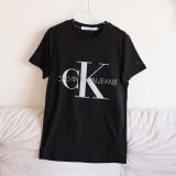  Áo Thun CK Màu Đen Slim Fit Logo Phản Quang Hàng Chính Hãng 