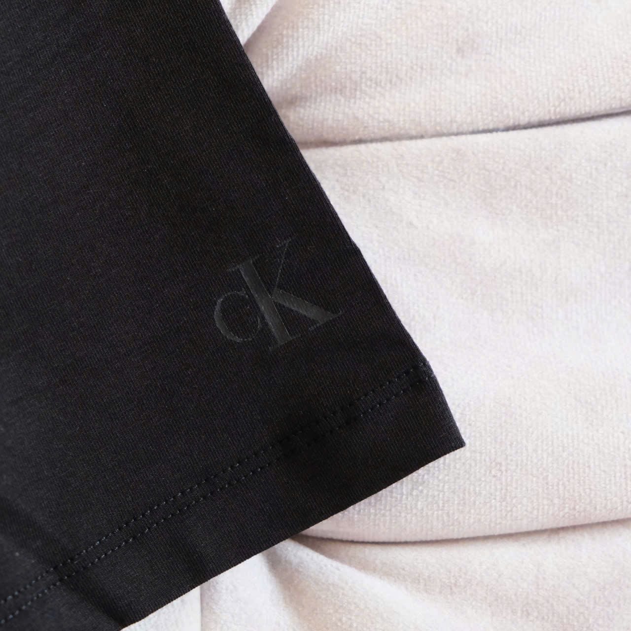  Áo Thun CK Màu Đen Slim Fit Logo Phản Quang Hàng Chính Hãng 