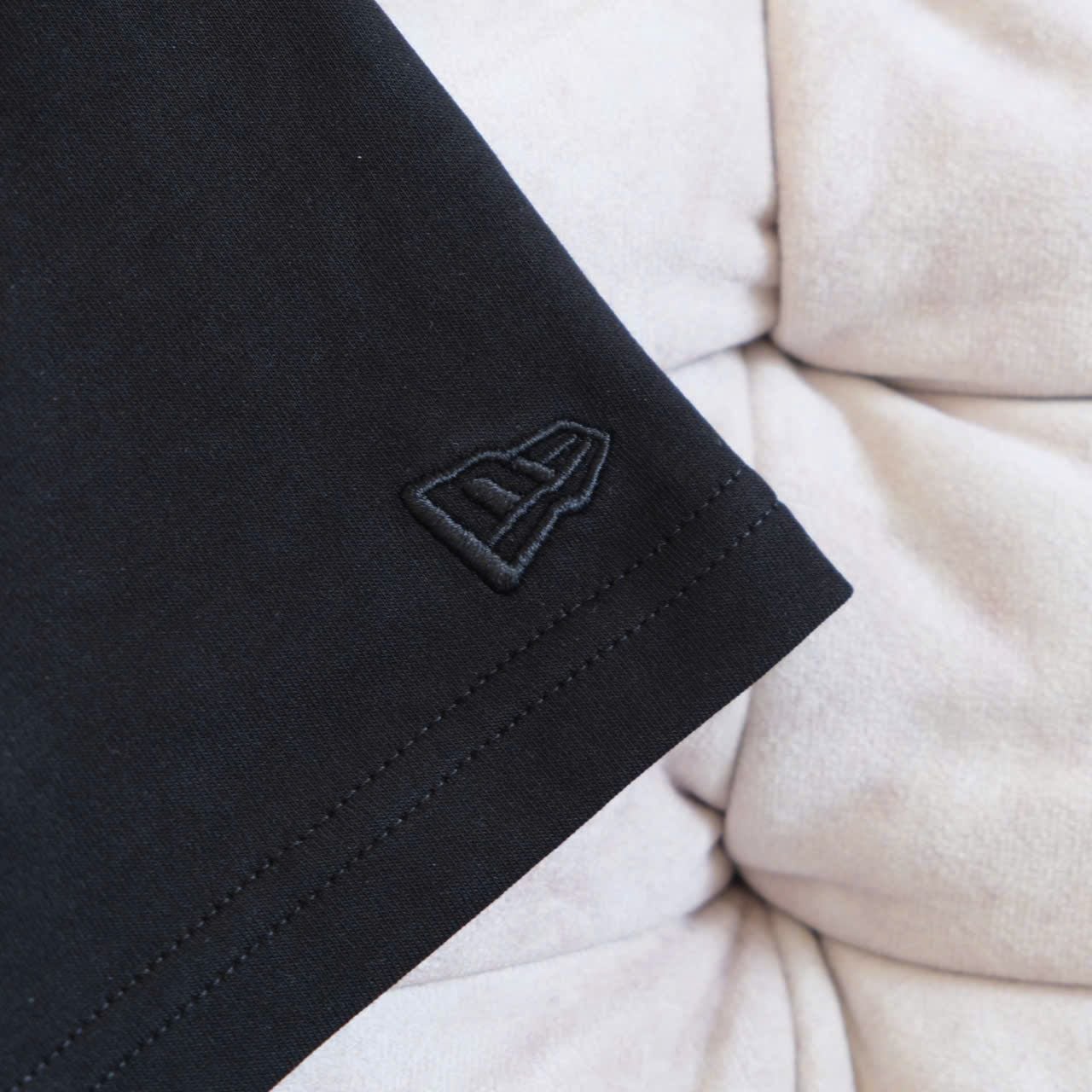  Pack 2 Áo Thun New Era Đen & Xám Hàng Chính Hãng CODE: 13561861  | Fox Sneaker 